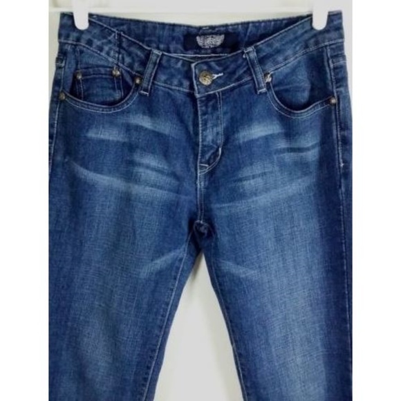 Rock & Republic Slim Straight Leg Jeans - Picture 7 of 8